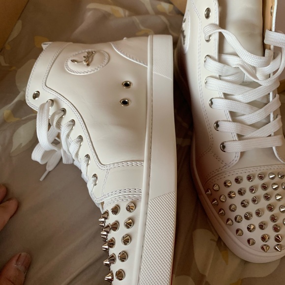 Shoes - Picture 2 of 5